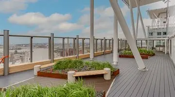 Kalasataman toinen pilvenpiirtäjä saa asukkaansa – Loiston muutot käynnistyvät