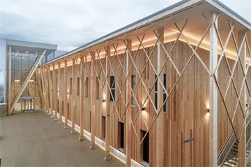 Woodspinin kuitutehtaan rakennustyöt valmistuneet Jyväskylään – tehtaassa hyödynnetään hukkalämpöä maailman mittakaavassa ainutlaatuisella tavalla