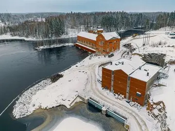 SRV:n infrarakentamisen toteuttama uusi vesivoimalaitos valmistui Kuhankoskelle