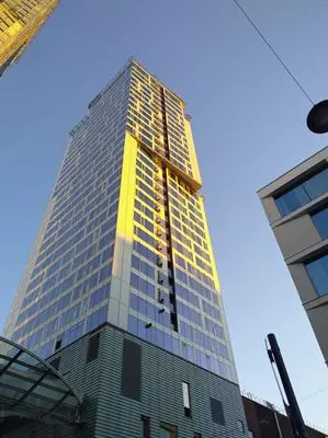 Kalasataman kolmas pilvenpiirtäjä valmistui – loput muutot uusiin koteihin käynnistyivät tänään