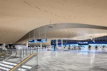 Katto kuin koru - Helsinki-Vantaan lentoaseman terminaalilaajennuksen puinen alakatto on vuoden 2022 Puupalkinnon voittaja