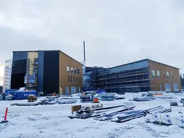 Lamminrahkan uusi koulukeskus harjakorkeudessa – rakennuksessa korkeatasoista arkkitehtuuria ja muunneltavat tilat