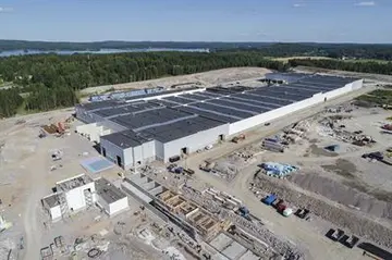 Metsä Groupin Äänekosken Kerto LVL -tehdas harjakorkeudessa
