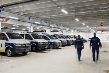 Poliisiasema_autotalli.JPG